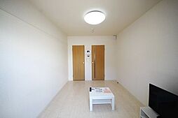 クレイノポスタ 305 3階1Kのリビング/ダイニング