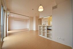 京王線 西調布駅 徒歩5分の賃貸アパート 2階2LDKのリビング/ダイニング