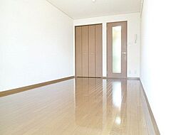 京王線 柴崎駅 徒歩3分の賃貸アパート 2階1Kのリビング/ダイニング