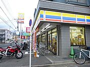 ミニストップ調布仙川店 679m