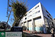 昭和大学附属烏山病院 徒歩27分。 2110m