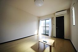 レオネクストｂｒａｖｅ 2階1Kのリビング/ダイニング