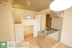 エレガンス・ヴィラ 1B 1階ワンルームのリビング/ダイニング