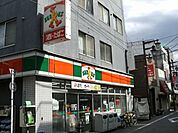 サンクス渋谷本町3丁目店 213m