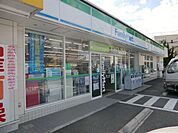 ファミリーマート 220m