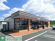 セブンイレブン 徒歩5分。コンビニ 360m