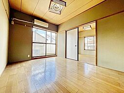 三上ハイツII 2階2DKのリビング/ダイニング