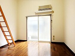 ロイヤルクレスト学園西 2階ワンルームのリビング/ダイニング