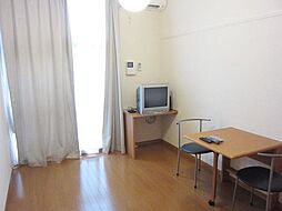 レオパレスグルワール 3階1Kのリビング/ダイニング