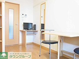 レオパレス皐月 2階1Kのリビング/ダイニング