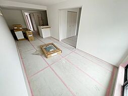 カメリアエステート 2階1LDKのリビング/ダイニング