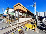 稲村ヶ崎駅(江ノ電 江ノ島電鉄線) 徒歩7分。 560m