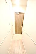 ★自動消灯機能付き玄関★