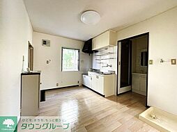 西武新宿線 狭山市駅 徒歩12分の賃貸アパート 2階2DKのリビング/ダイニング