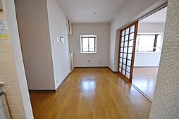 西武新宿線 狭山市駅 徒歩3分の賃貸マンション 1階3DKのリビング/ダイニング