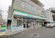 ファミリーマート所沢緑町店 672m