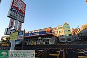 ウエルシア東久留米本町店 徒歩11分。ドラックストア 810m