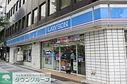 ローソン日本橋三丁目店 徒歩6分。コンビニ 420m