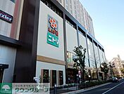 ライフ 徒歩9分。スーパー 690m