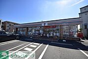 セブンイレブン草加谷塚上町店 徒歩4分。 260m
