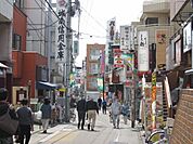 経堂駅南口商店街 750m