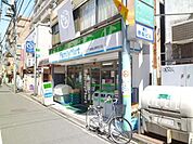 ファミリーマート千歳烏山店 270m