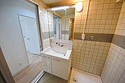 ★生活に便利な独立洗面台付きです★