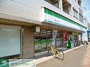 ファミリーマート中野玉川上水店 徒歩3分。コンビニ 240m