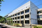 三鷹市立第七中学校 徒歩45分。中学校 3550m
