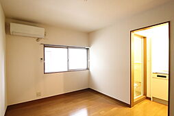 フローラＫ 205 2階ワンルームのリビング/ダイニング