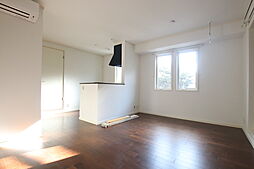 メゾン　ド　エトワール 201 2階1LDKのリビング/ダイニング