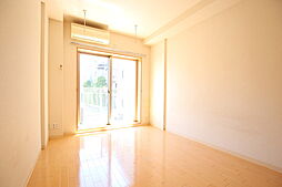 ノイエ西大井 302 3階1Kのリビング/ダイニング