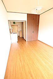 岡本ハイツ 105 1階ワンルームのリビング/ダイニング