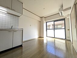 パインルーフ国領 301 3階2DKのリビング/ダイニング