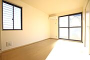 ダイニングキッチン7.5帖　南向きのお部屋です☆