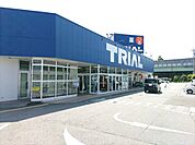 スーパーセンタートライアル甲府昭和店　徒歩19分