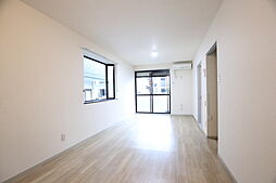 フォリスト本郷 102 1階2LDKのリビング/ダイニング