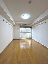 レオ四拾八番館 0102 1階1Kのリビング/ダイニング