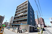 お洒落な色の外観です。