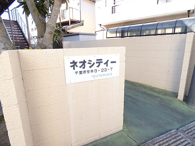 4 / 11