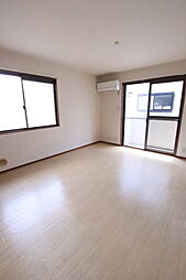 シャルマン・ドミール 201 2階2LDKのリビング/ダイニング