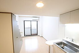 ガーデンパレス辰巳 605 6階ワンルームのリビング/ダイニング