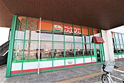 サイゼリヤ ゆりまち袖ケ浦駅前モール店まで300