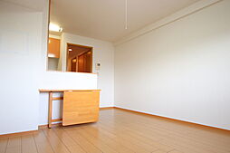 ランデュール西原 303 3階ワンルームのリビング/ダイニング