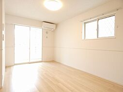 グラン・メゾン 101 1階1LDKのリビング/ダイニング