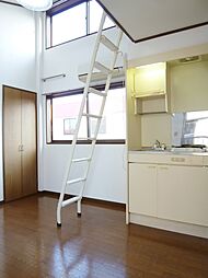 モンテクラタニ 203 2階ワンルームのリビング/ダイニング