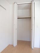 洋室クローゼット※別部屋参考写真