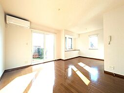 ラヴィーア　Ａ棟 102 1階3LDKのリビング/ダイニング