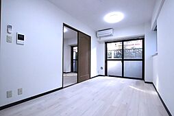 レストプレイス 107 地下1階1LDKのリビング/ダイニング