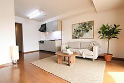 小田急小田原線 鶴川駅 バス12分 真光寺緑地入口下車 徒歩1分の賃貸マンション 1階3LDKのリビング/ダイニング